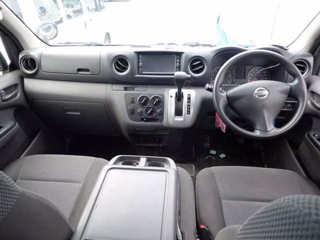 NISSAN NV350 CARAVAN
