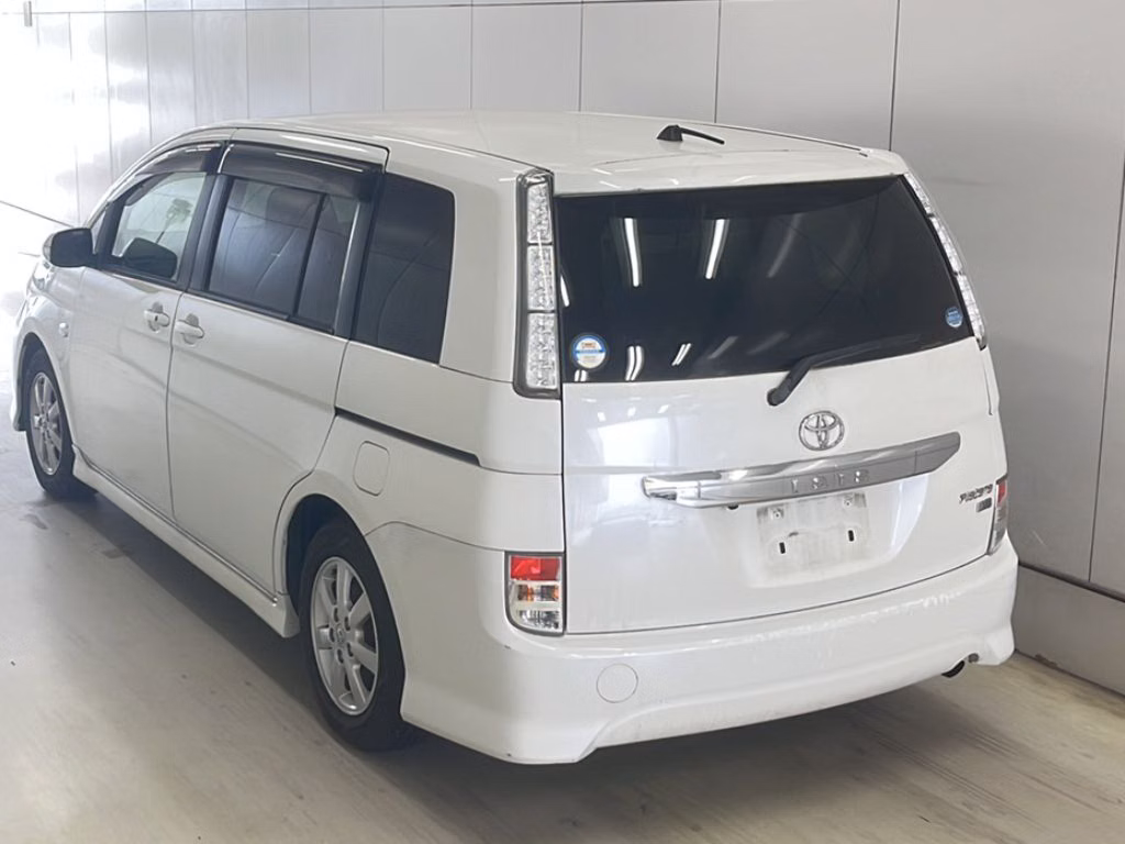 TOYOTA ISIS