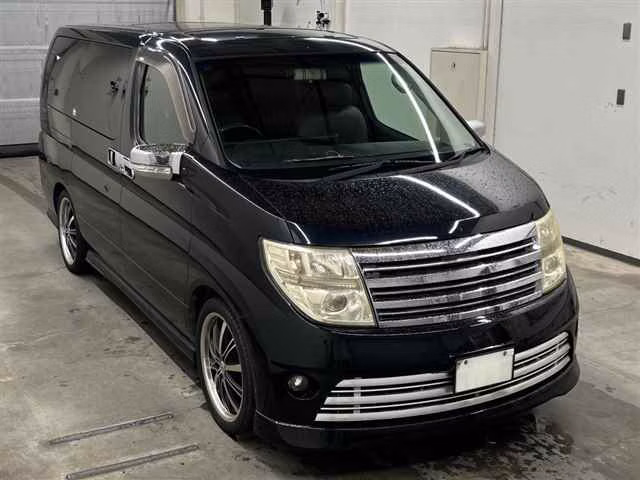 NISSAN ELGRAND