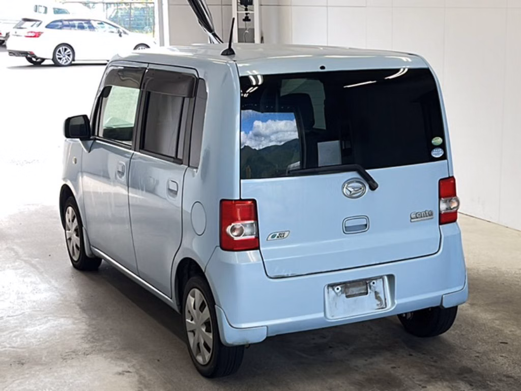 DAIHATSU MOVE CONTE