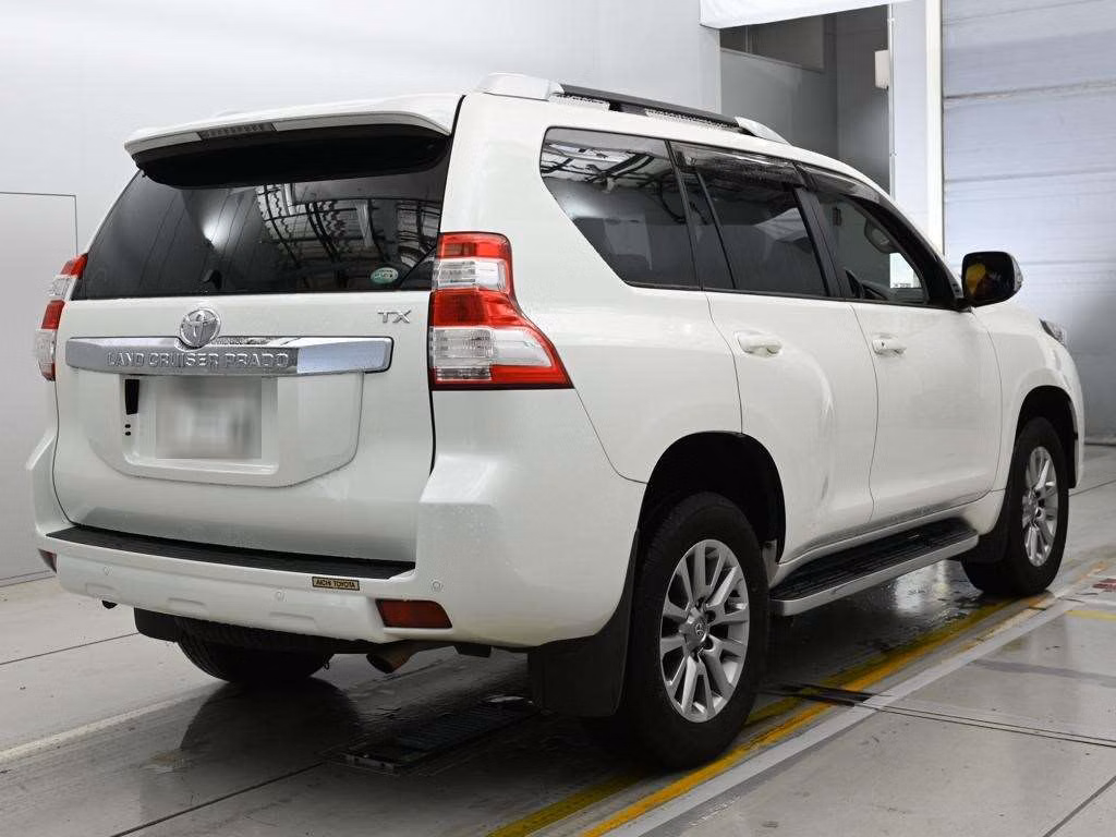 TOYOTA LAND CRUISER PRADO
