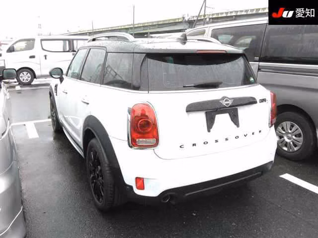 MINI CROSSOVER