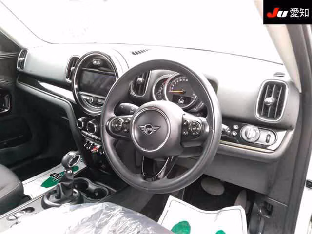 MINI CROSSOVER