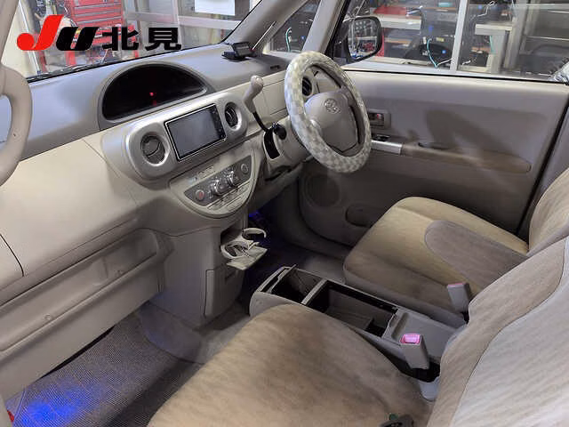 TOYOTA PORTE