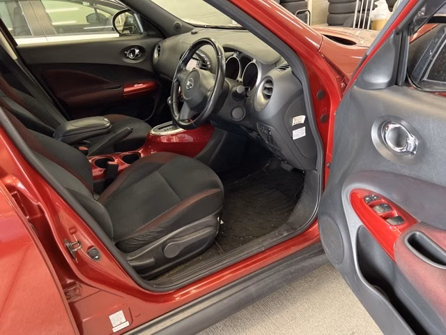 NISSAN JUKE