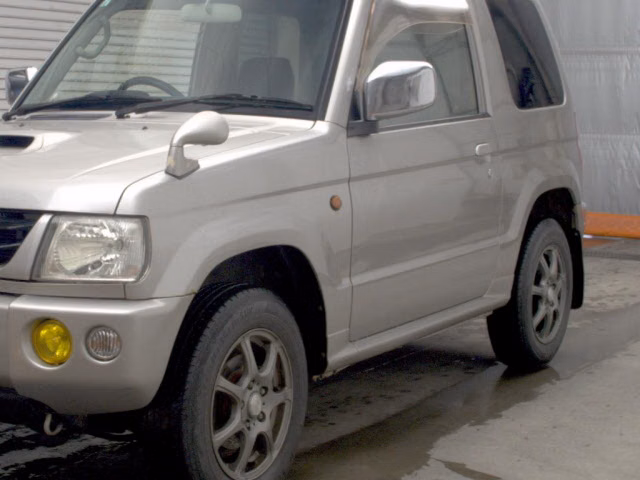 MITSUBISHI PAJERO MINI