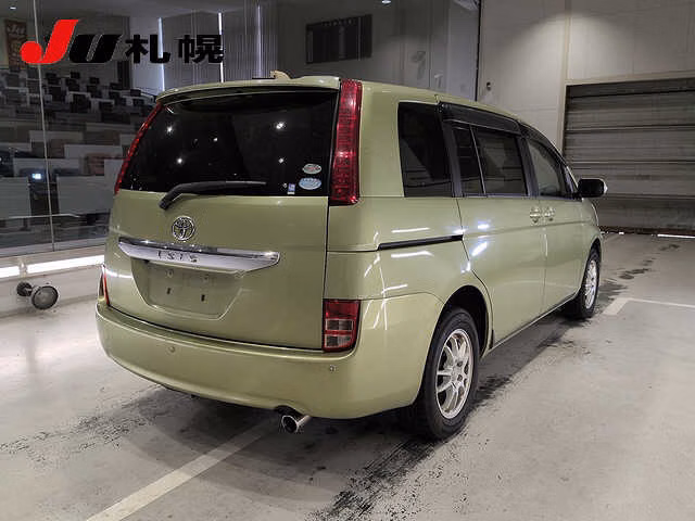 TOYOTA ISIS