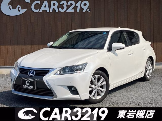 Lexus CT200h