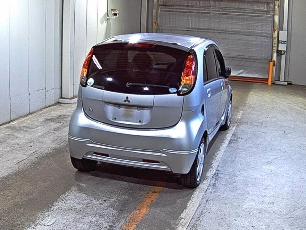 MITSUBISHI I