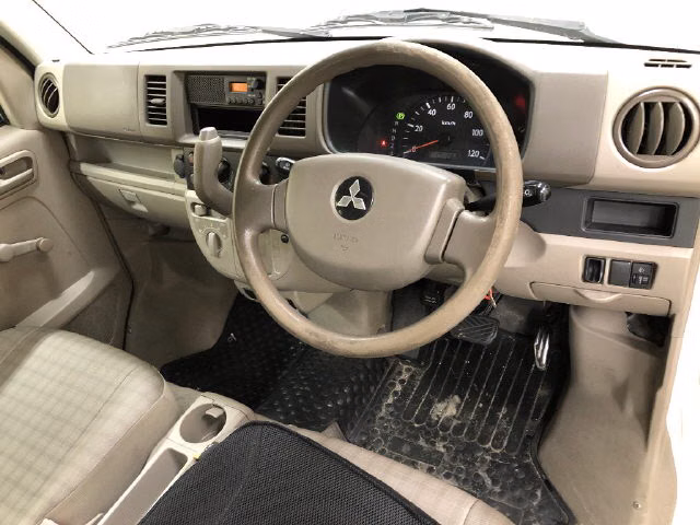 MITSUBISHI MINICAB