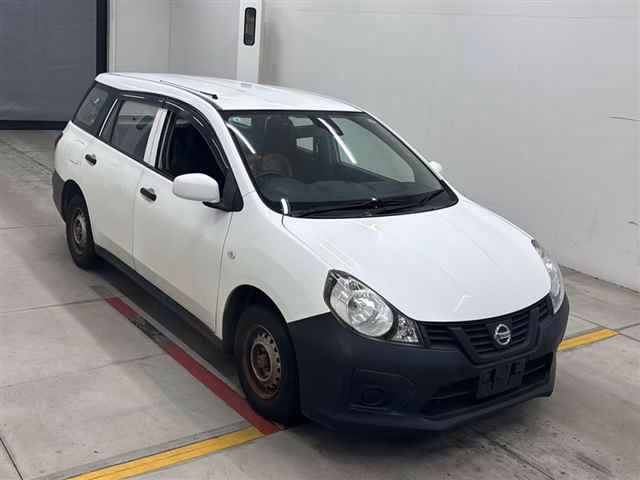 Nissan AD