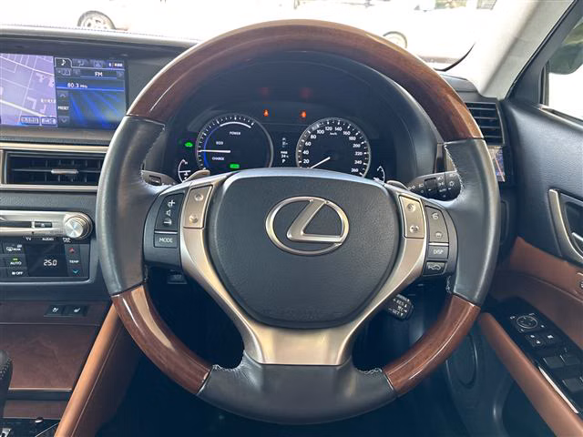 Lexus GS450h
