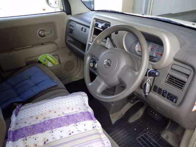 NISSAN CUBE