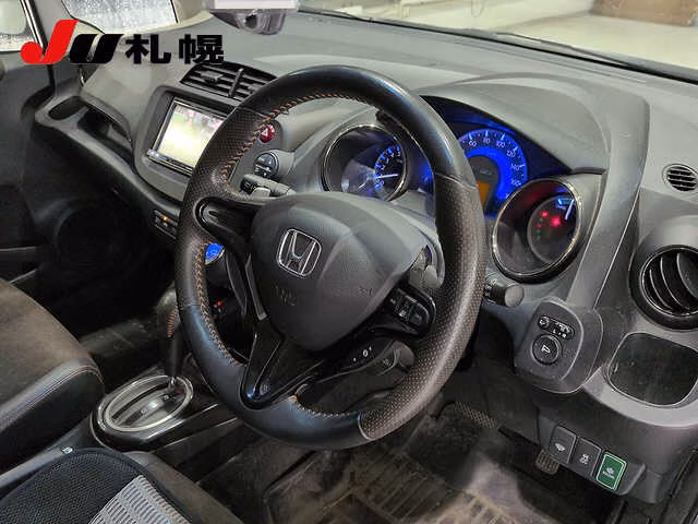 HONDA FIT SHUTTLE