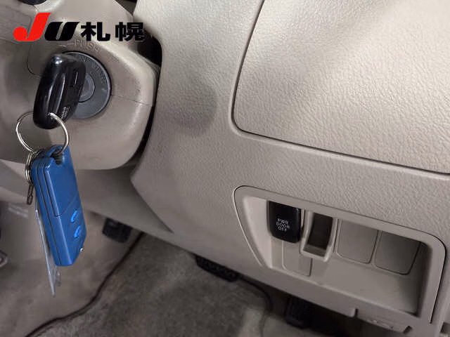 TOYOTA RAUM