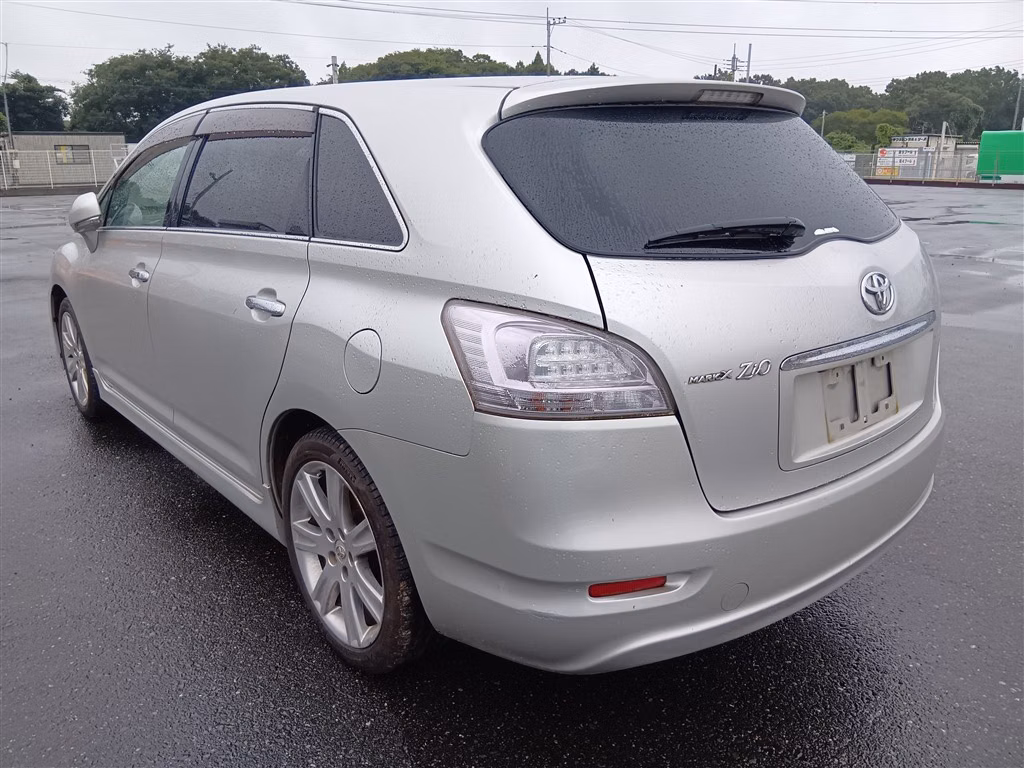 Toyota Mark X Zio