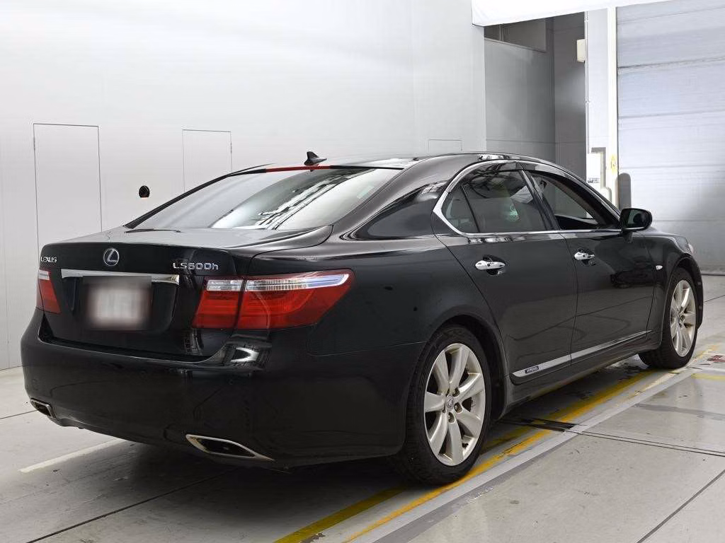 LEXUS LS600H