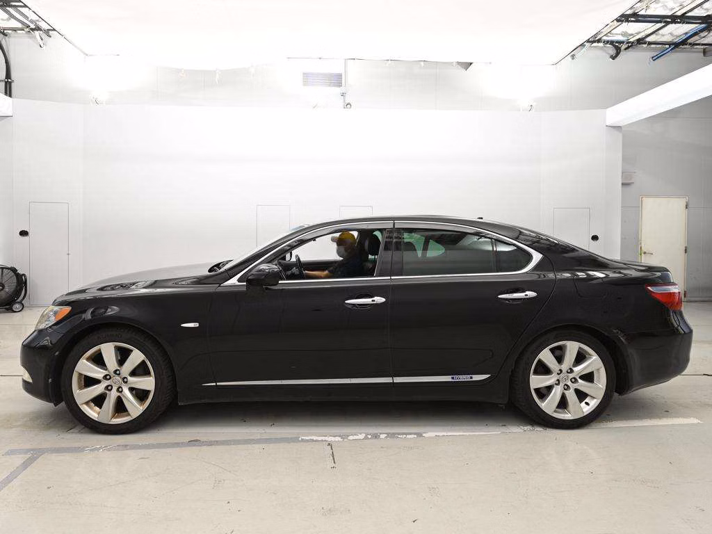 LEXUS LS600H