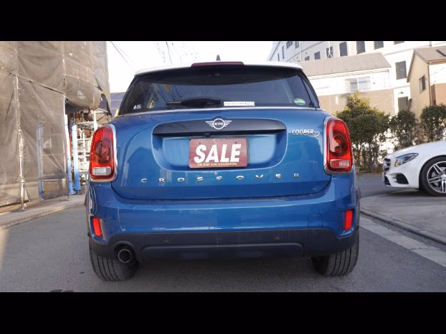 MINI CROSSOVER