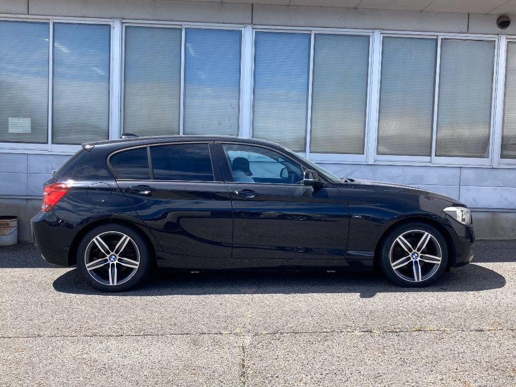 BMW 1-SERIES