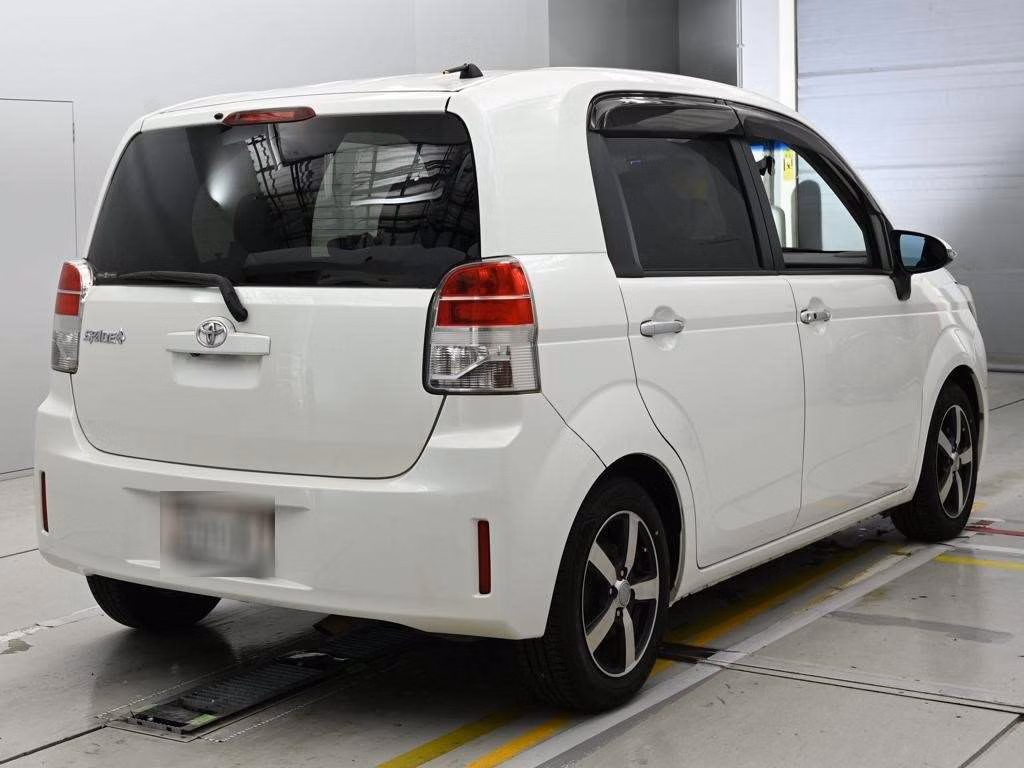 TOYOTA SPADE