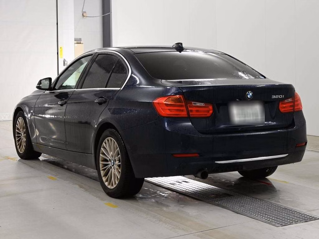 BMW 3-SERIES