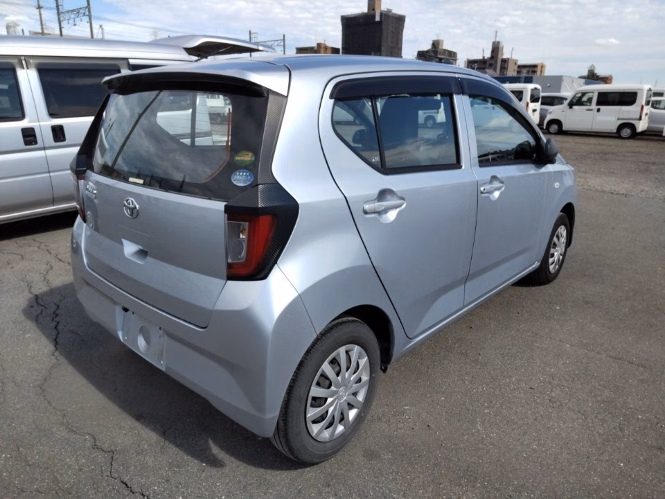 TOYOTA PIXIS EPOCH