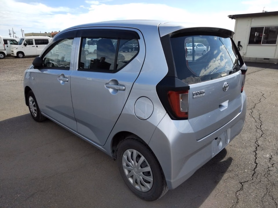 TOYOTA PIXIS EPOCH