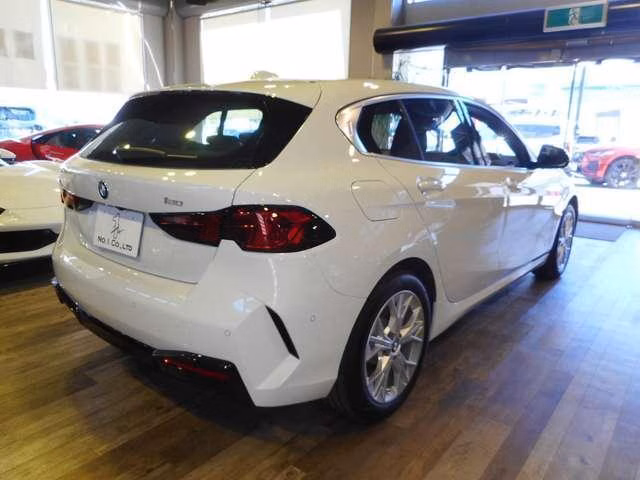 BMW 1-SERIES
