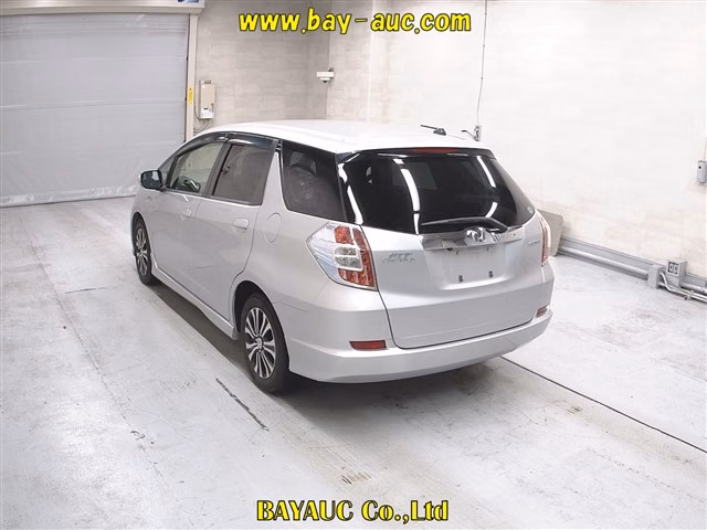 HONDA FIT SHUTTLE