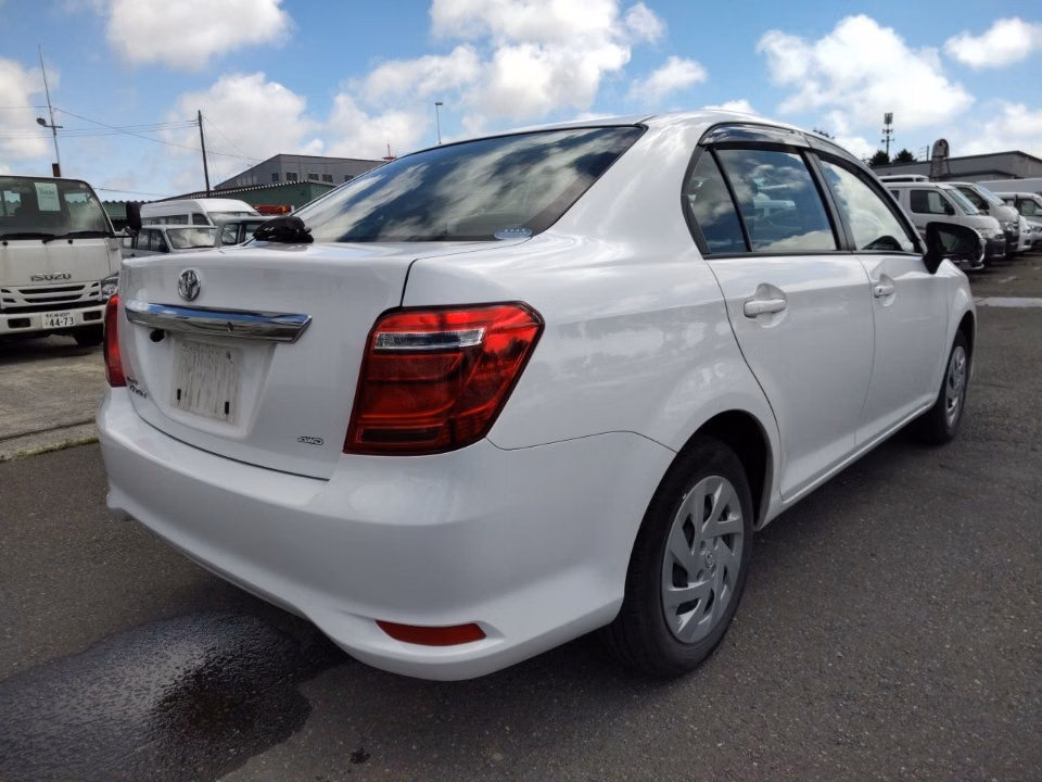 TOYOTA COROLLA AXIO