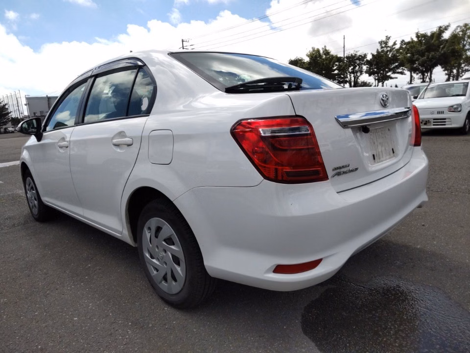 TOYOTA COROLLA AXIO