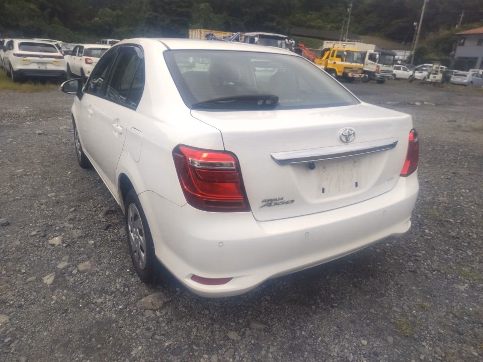 TOYOTA COROLLA AXIO