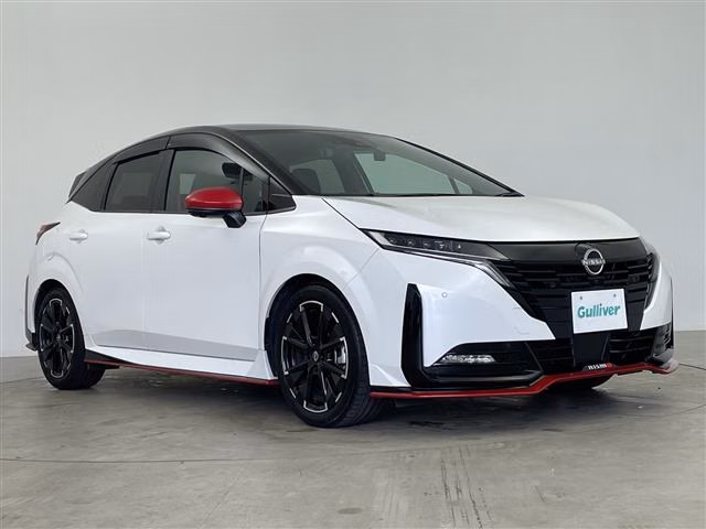 Nissan Aura