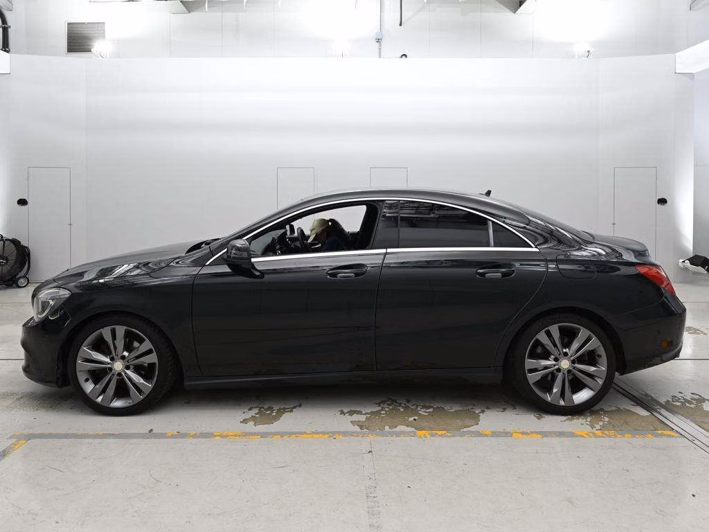 MERCEDES-BENZ CLA-CLASS