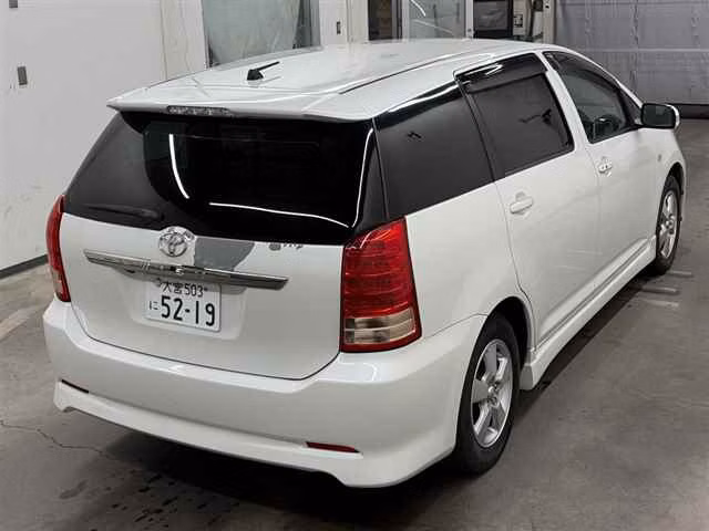 TOYOTA WISH