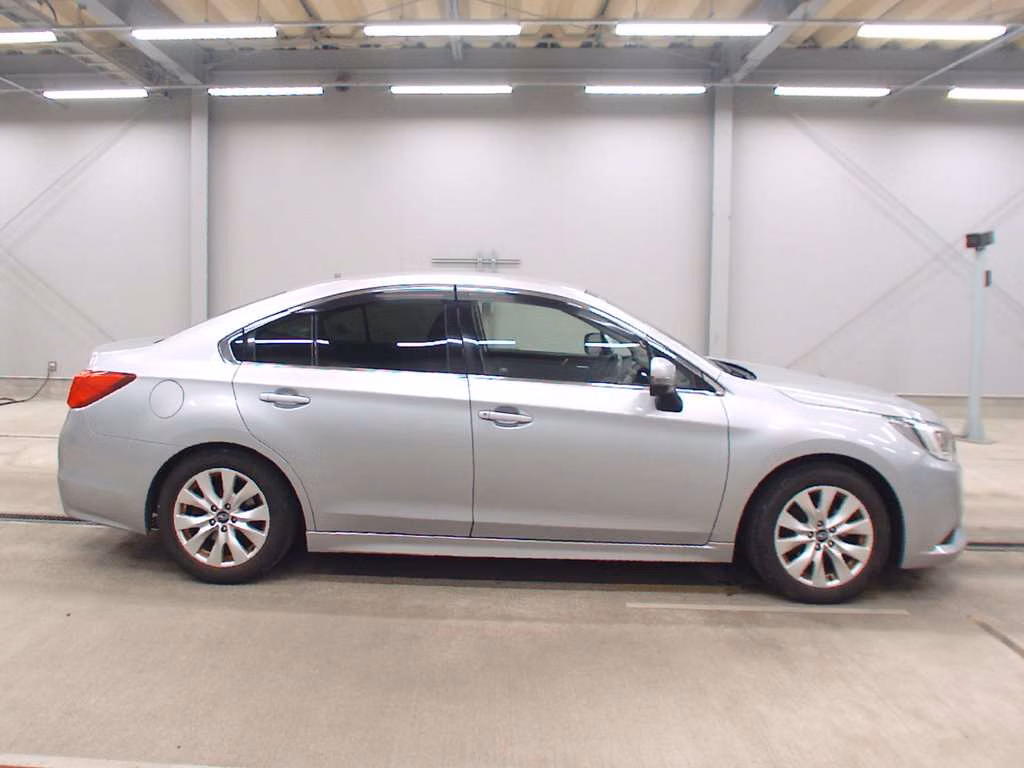 SUBARU LEGACY B4