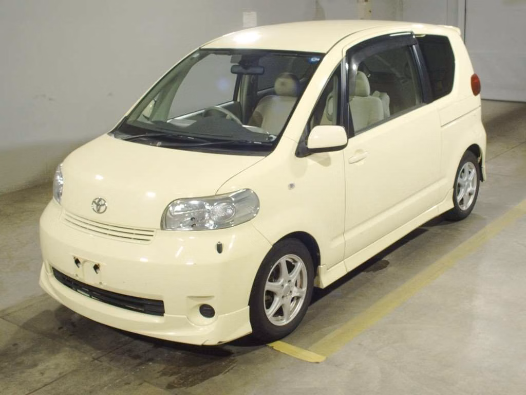TOYOTA PORTE