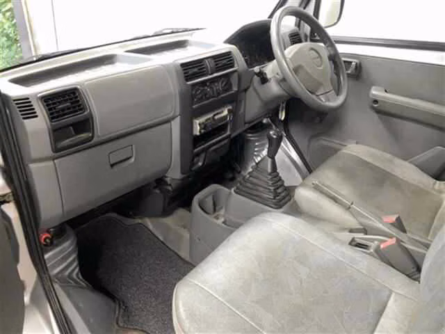 NISSAN CLIPPER
