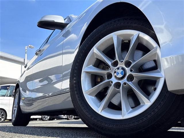 BMW 1-SERIES