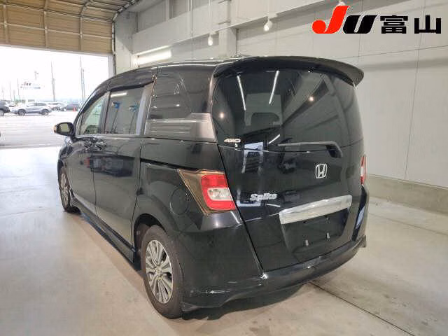 HONDA FREED SPIKE