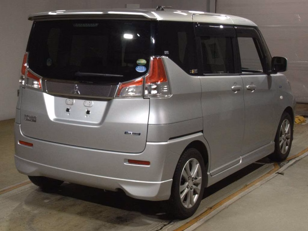 MITSUBISHI DELICA D:2