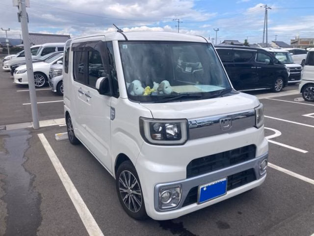 DAIHATSU WAKE