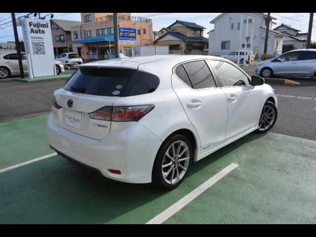 LEXUS CT200H