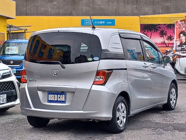 HONDA FREED SPIKE