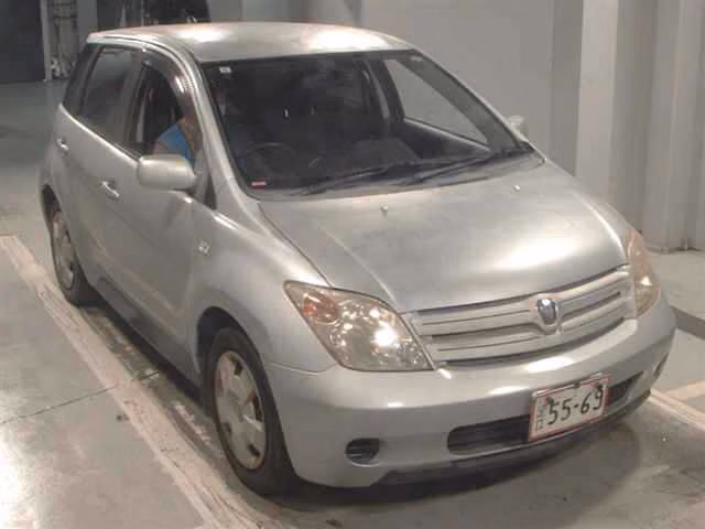 TOYOTA IST