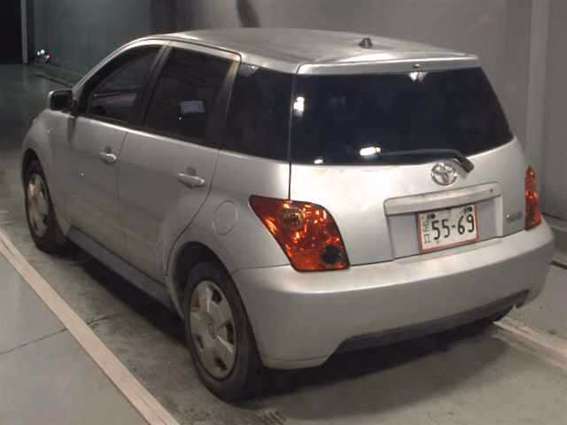 TOYOTA IST