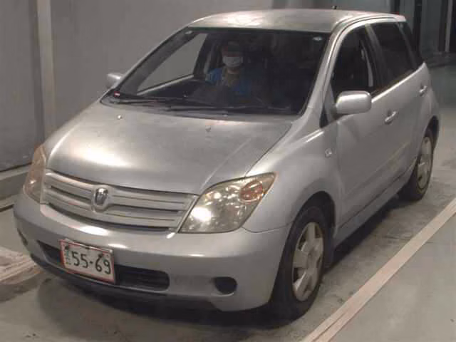 TOYOTA IST
