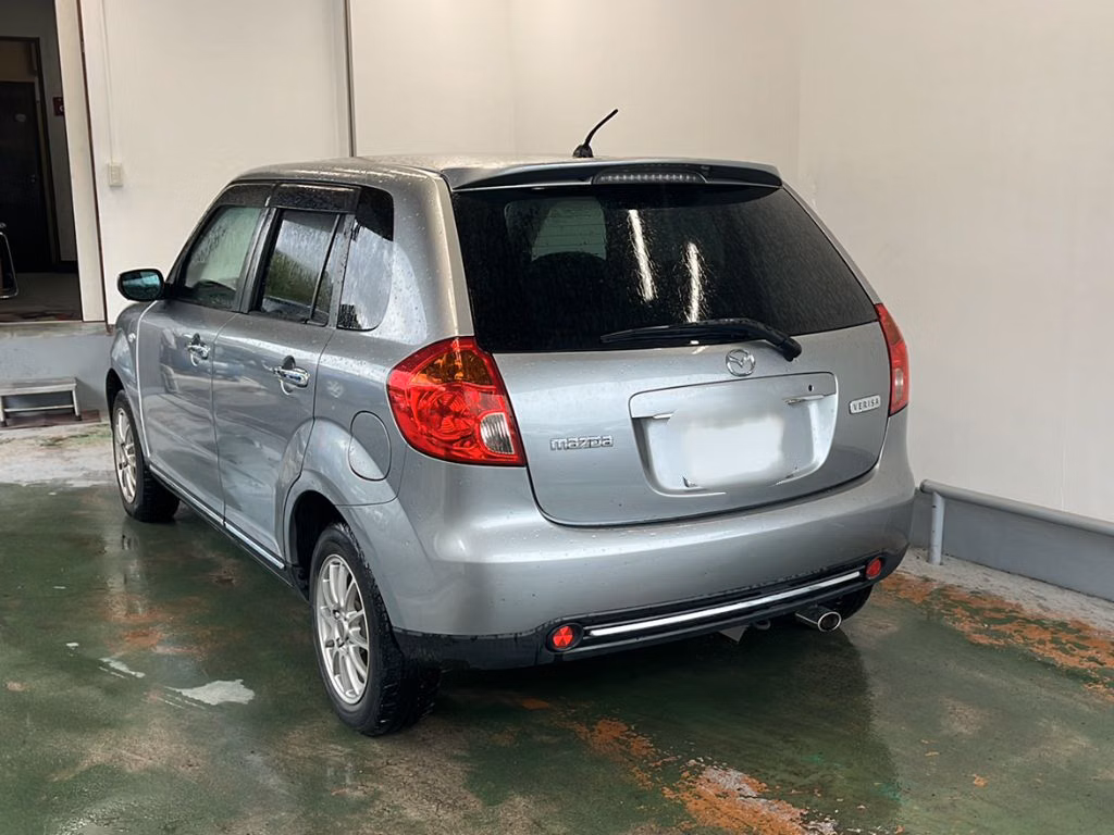 MAZDA VERISA