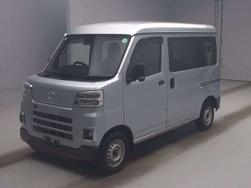 TOYOTA PIXIS VAN